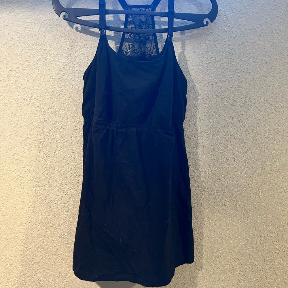 Black nursing tank